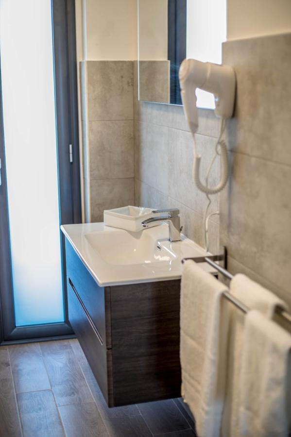 Il Gelso Guest House กาตันซาโร ภายนอก รูปภาพ