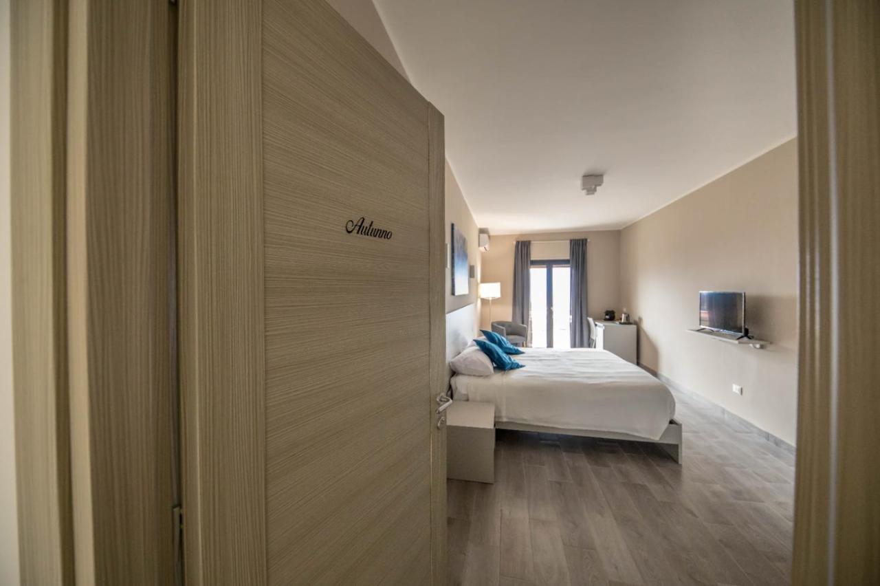 Il Gelso Guest House กาตันซาโร ภายนอก รูปภาพ