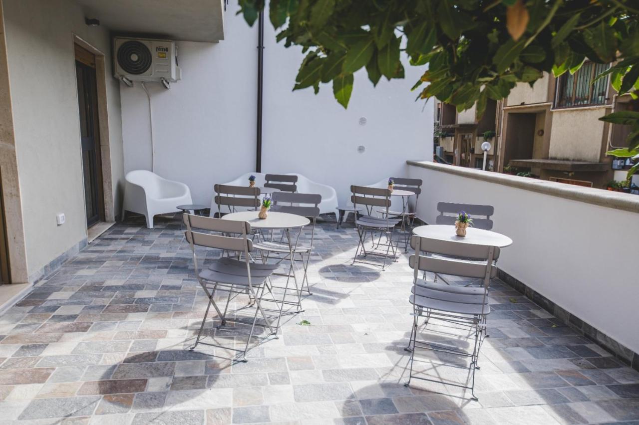 Il Gelso Guest House กาตันซาโร ภายนอก รูปภาพ